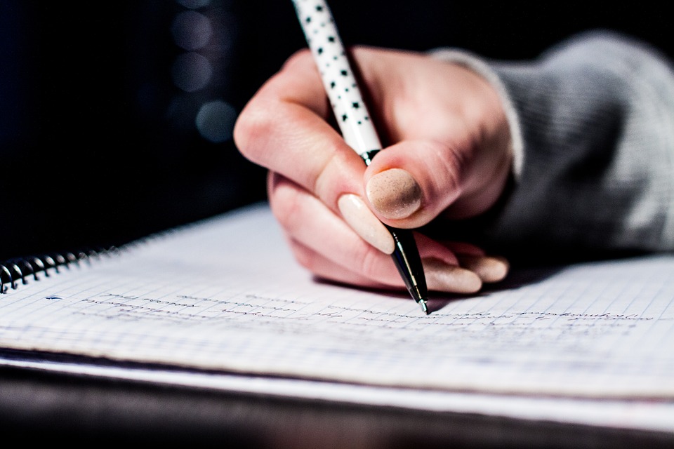 6 praktycznych porad, które nauczą Cię ładnego pisania