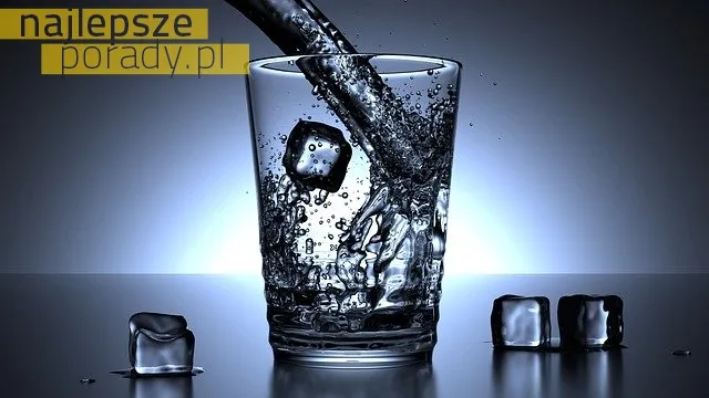 Jakie są konsekwencje picia zbyt dużej ilości wody?