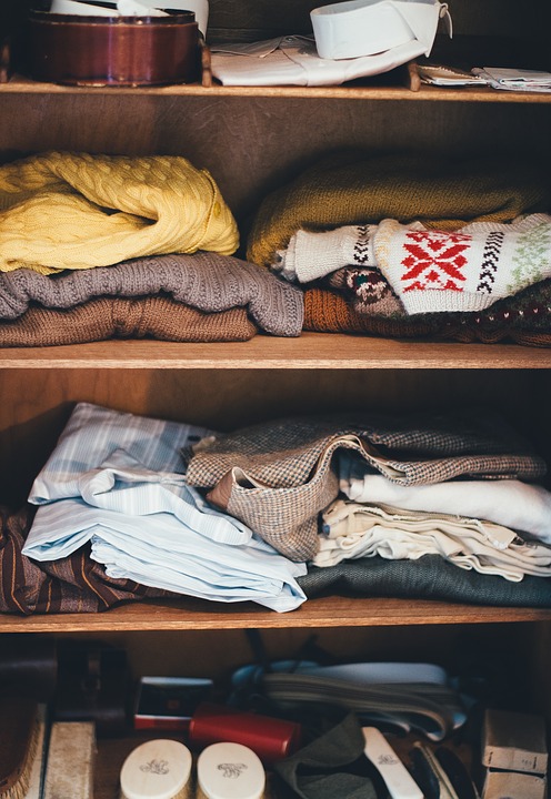 10 rzeczy, które powinnaś wyrzucić z szafy, ale nie potrafisz tego zrobić
