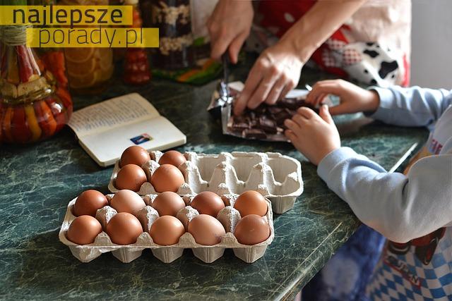 Wspólne Gotowanie dla Rodziny: Korzyści Zdrowotne, Kulinarna Edukacja i Więzi Rodzinne